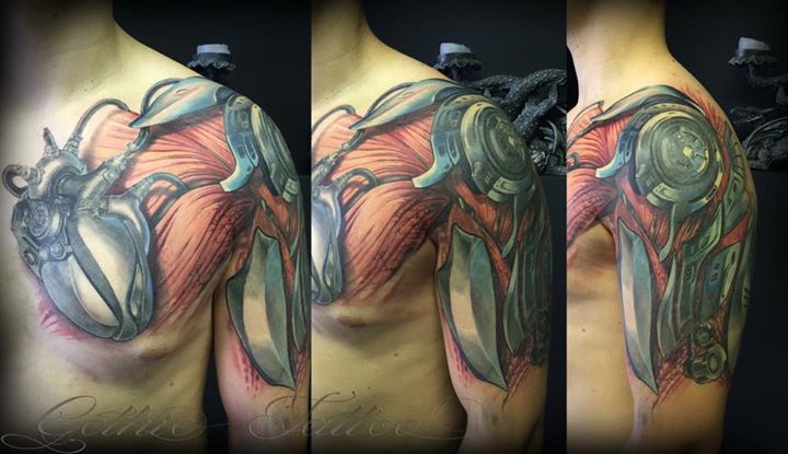 Different sides of 3D heart and muscles bio mechanical tattoo