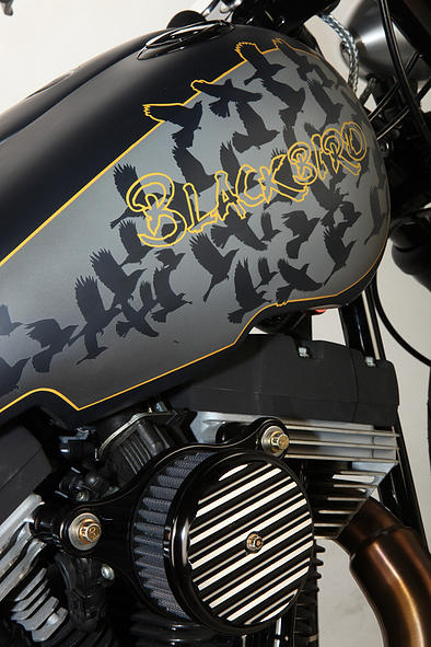 Notched Street Bob fuel tank of Custom Harley Davidson Rocker C - Blackbird