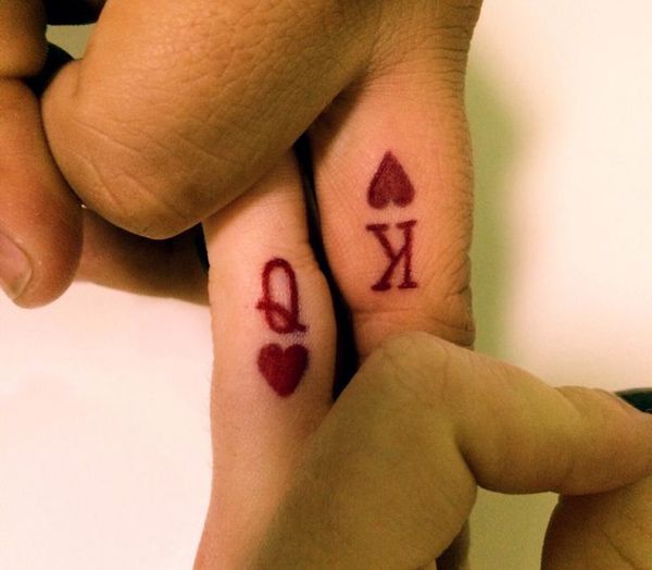Cute Couple King And Queen Tattoos On Fingers