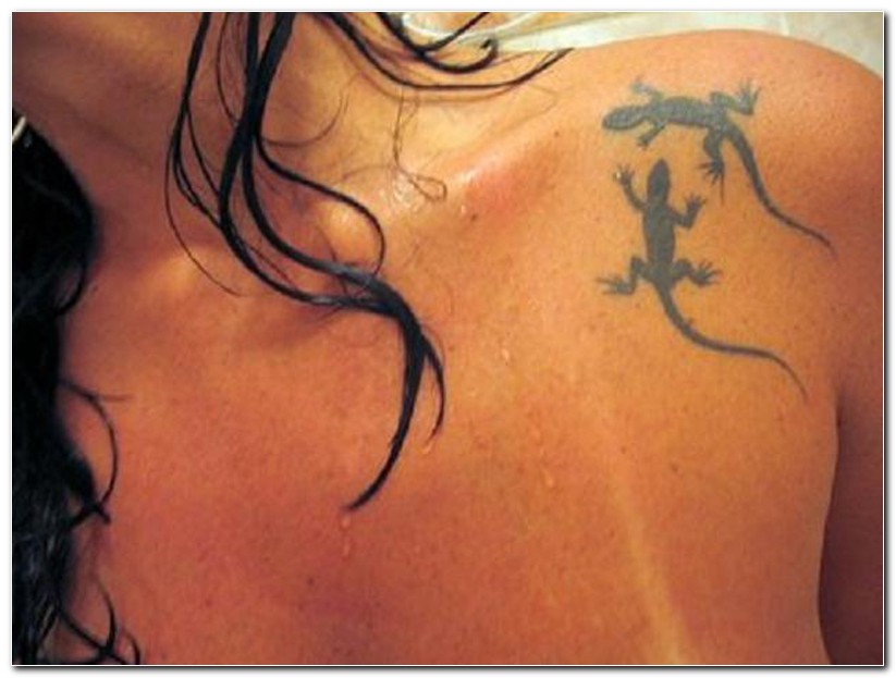 Black Lizards Tattoo on Girl Shoulder