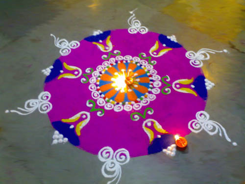 Free Hand Rangoli Design Idea For Diwali