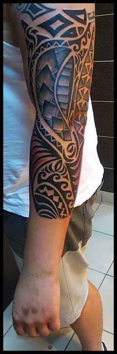 Polynesian Tattoo on Arm by Salamandra