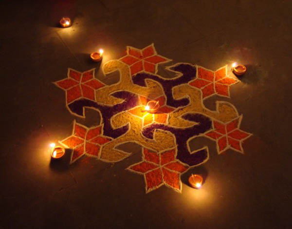 Rangoli Pattern With Diyas For Diwali
