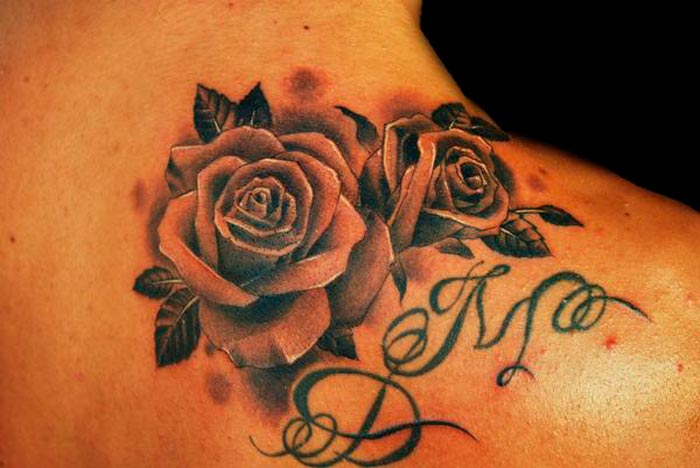 Rose Tattoo On Back Shoulder By Giorgio Landi