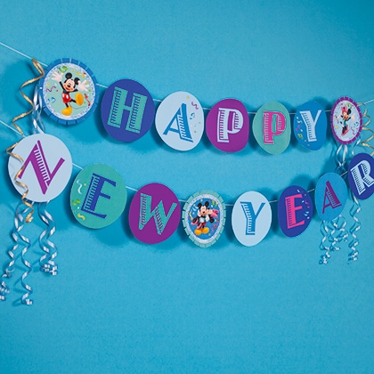 Beautiful Mickey And Minny Mouse Happy New Year Banner