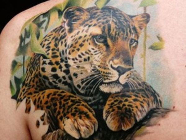 Colorful Leopard Tattoo On Back Shoulder