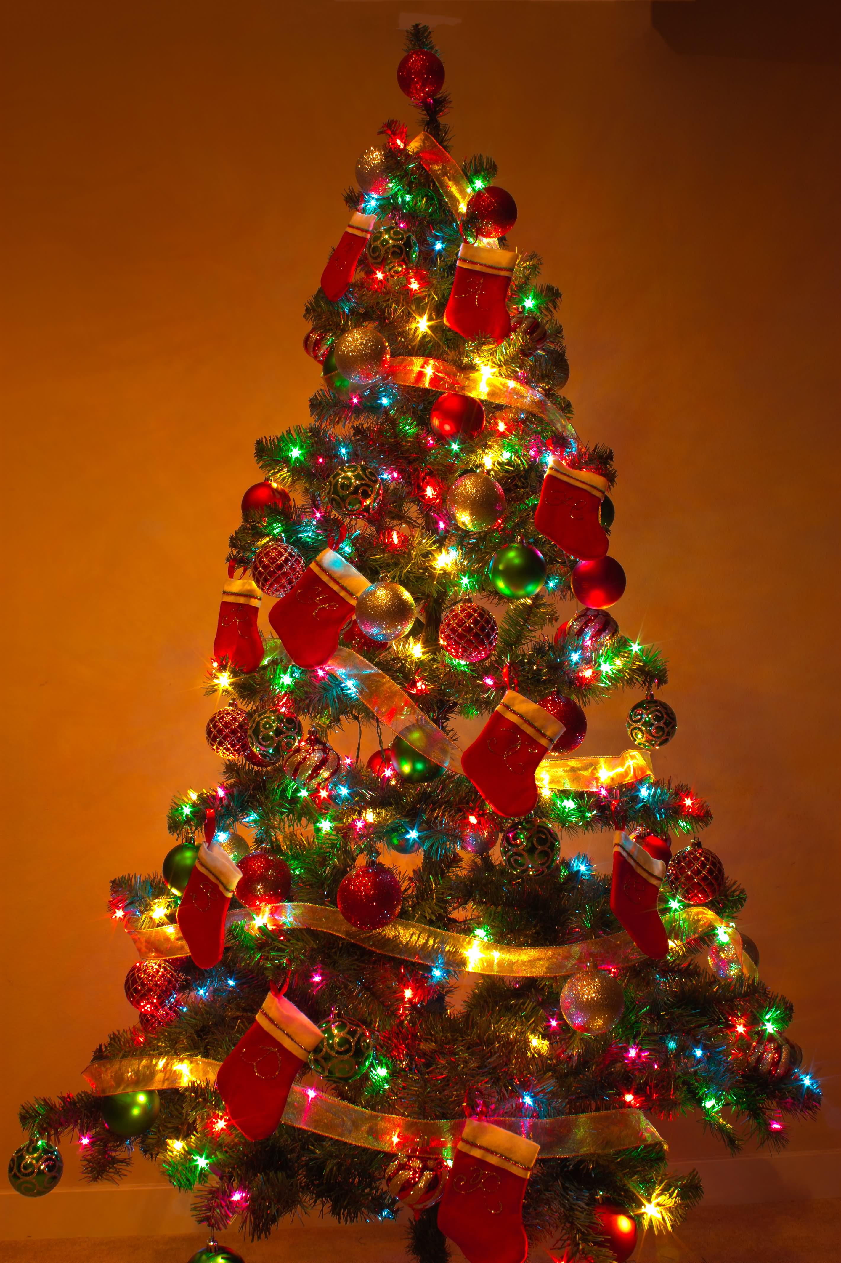 Elegant Christmas Tree Decoration