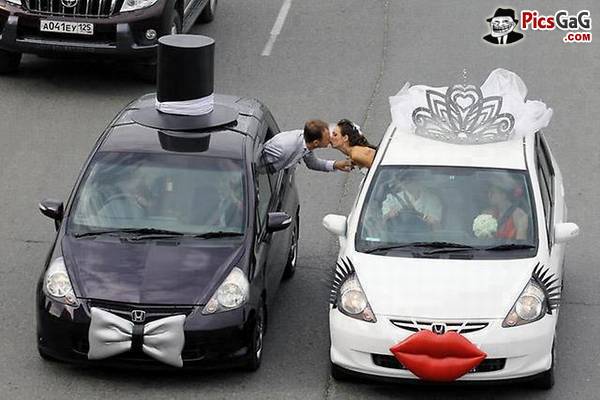 Wedding Cars Love Couple Funny Picture