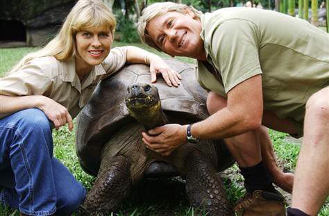 Couple With Giant Tortoise Funny picture