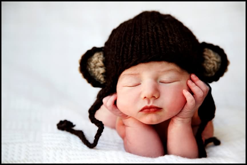 Newborn Baby Sleeping Baby Wearing Wool Cap