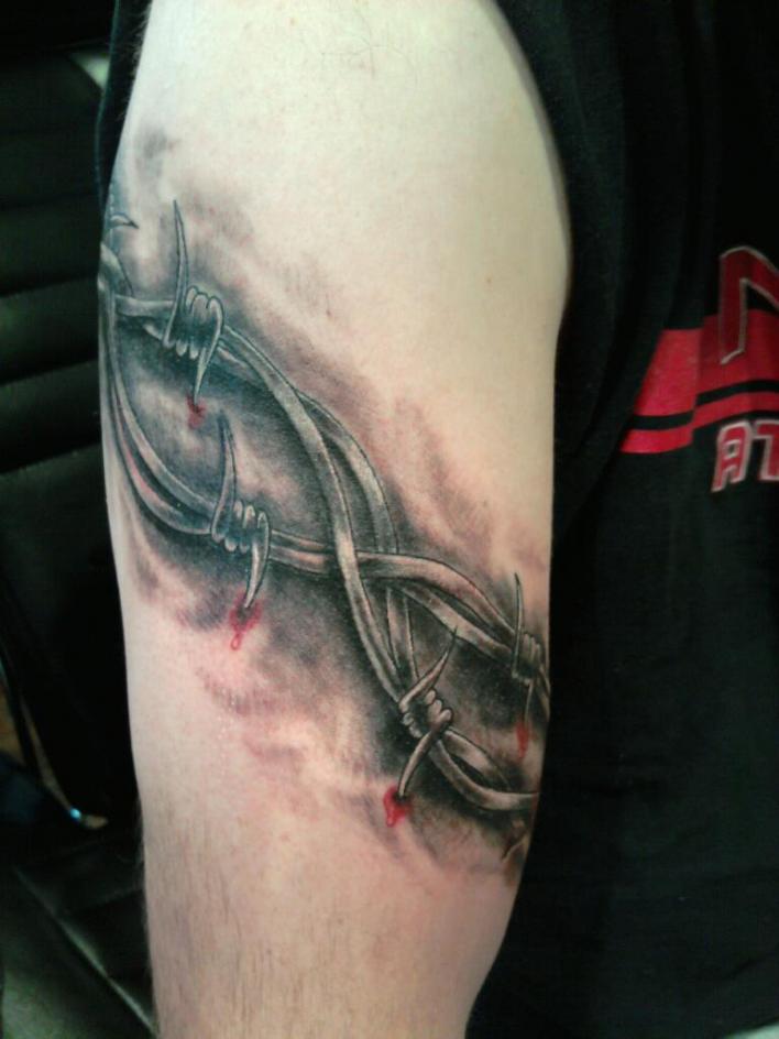 18 Barbed Wire Tattoo Images, Designs And Ideas
