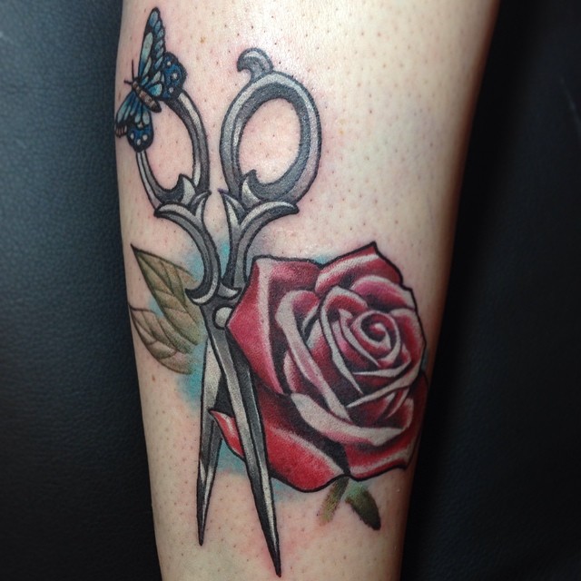 Butterfly On Grey Scissor With Red Rose Tattoo Design