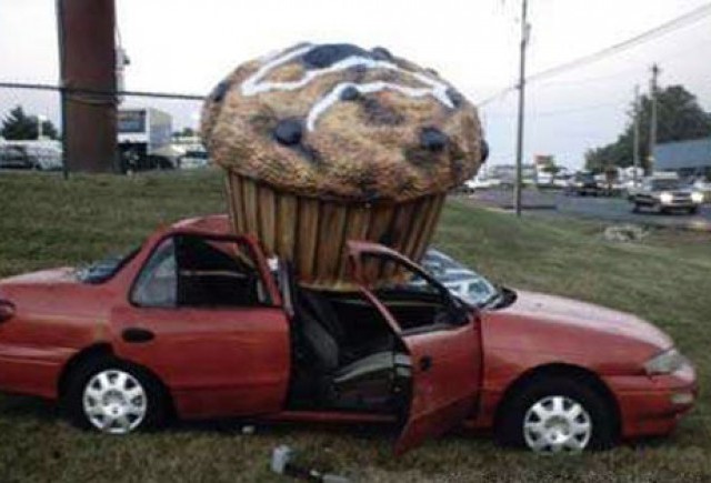 Car Accident With Giant Ice Cream Funny Picture