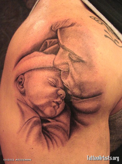 Grey 3D Mother And Daughter Face Tattoo On Man Shoulder