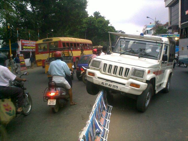 Indian Police Jeep Funny Accident On Road