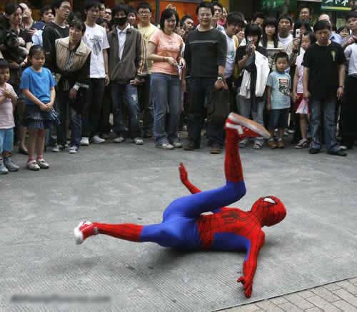 Spiderman Funny Dance On Road