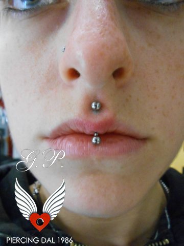 Jestrum Piercing With 20g Silver Barbell