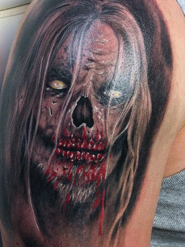 Scary 3D Animated Tattoo On Shoulder