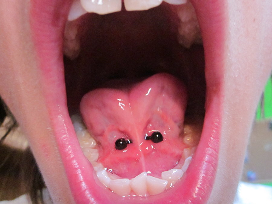 Black Barbell Tongue Web Piercing by Morsuku