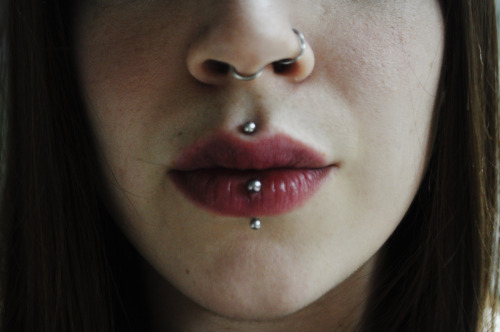 Sexy Girl with Medusa And Vertical Labret Piercing