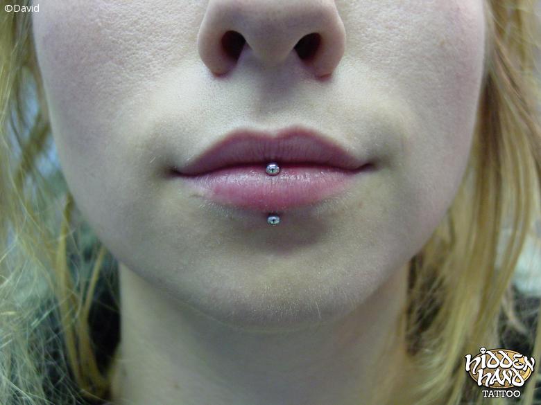 Vertical Labret Piercing With Silver Barbell by David