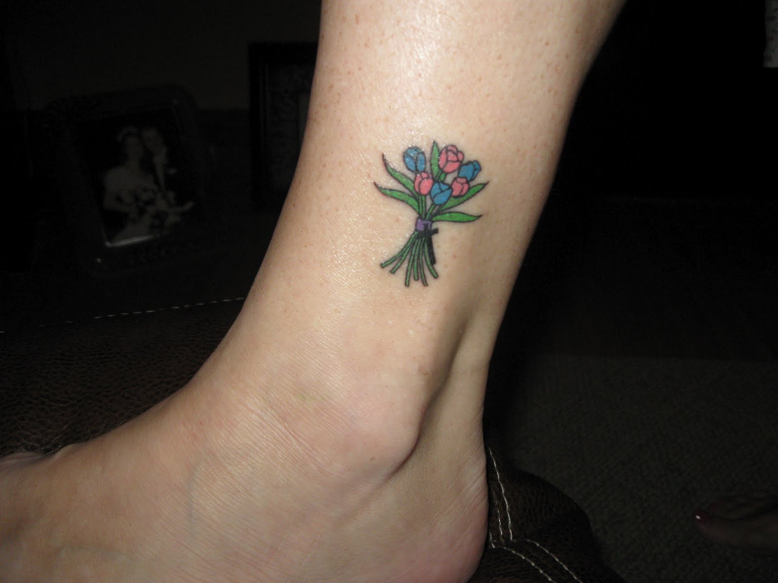 Small Tulip Tattoo Designs - wide 1