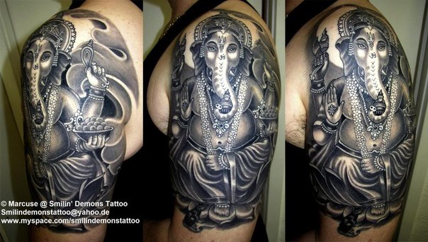 Black And Grey 3D Ganesha Tattoo On Man Left Shoulder