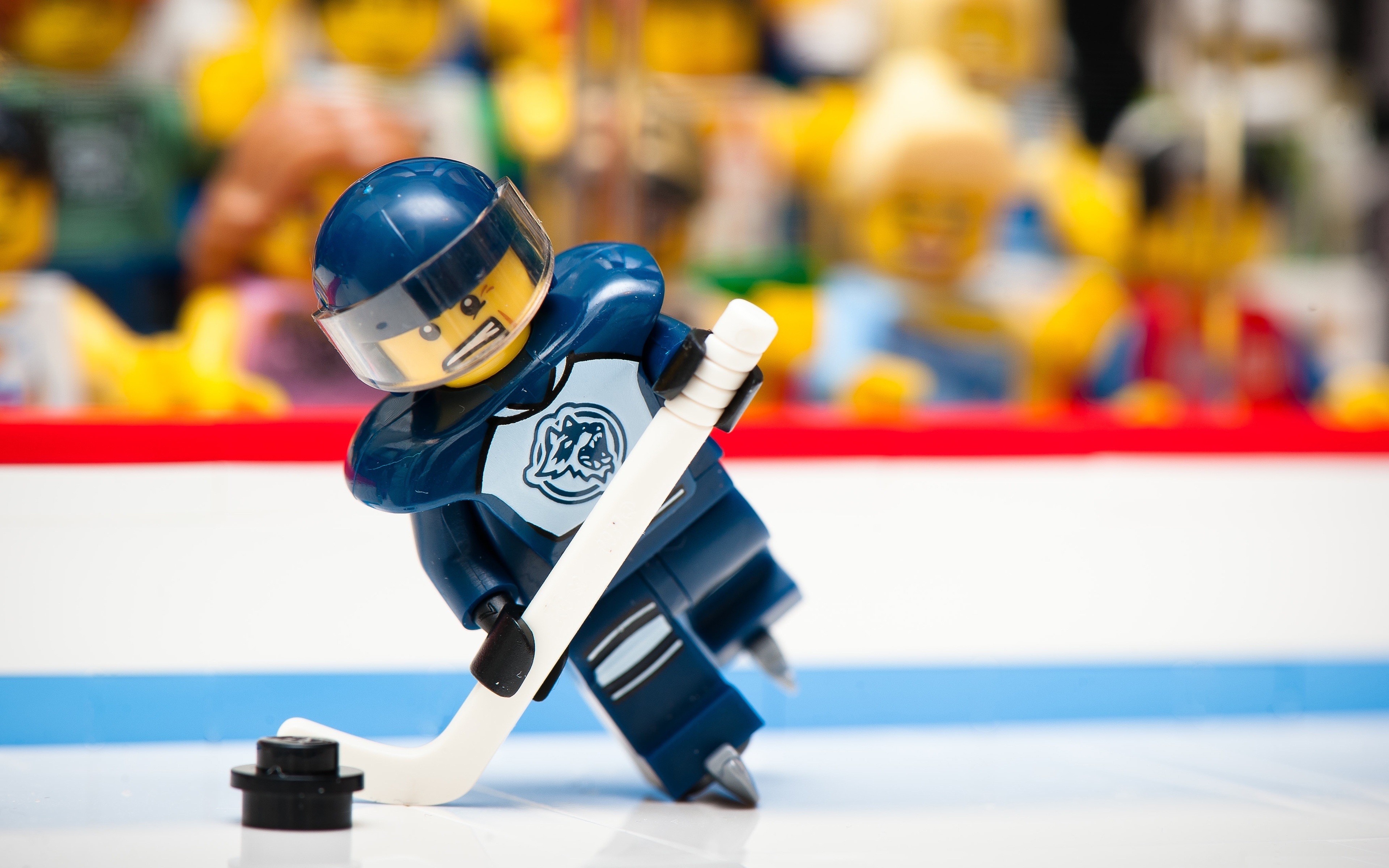 Funny Hockey Robot Picture