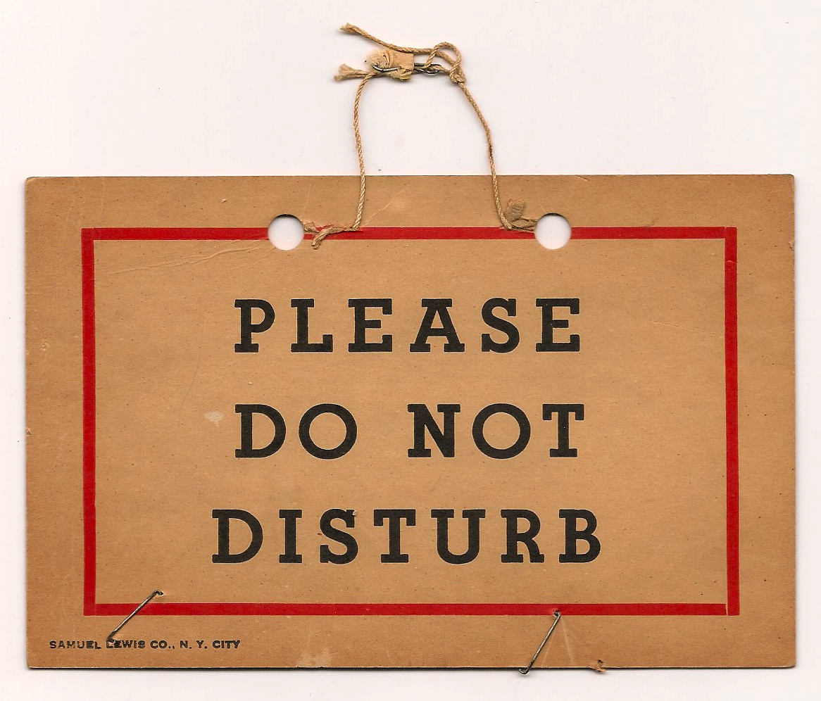 Please do not disclose. Do not Disturb. Please do not Disturb. Do not Disturb табличка. До нот Дистурб.