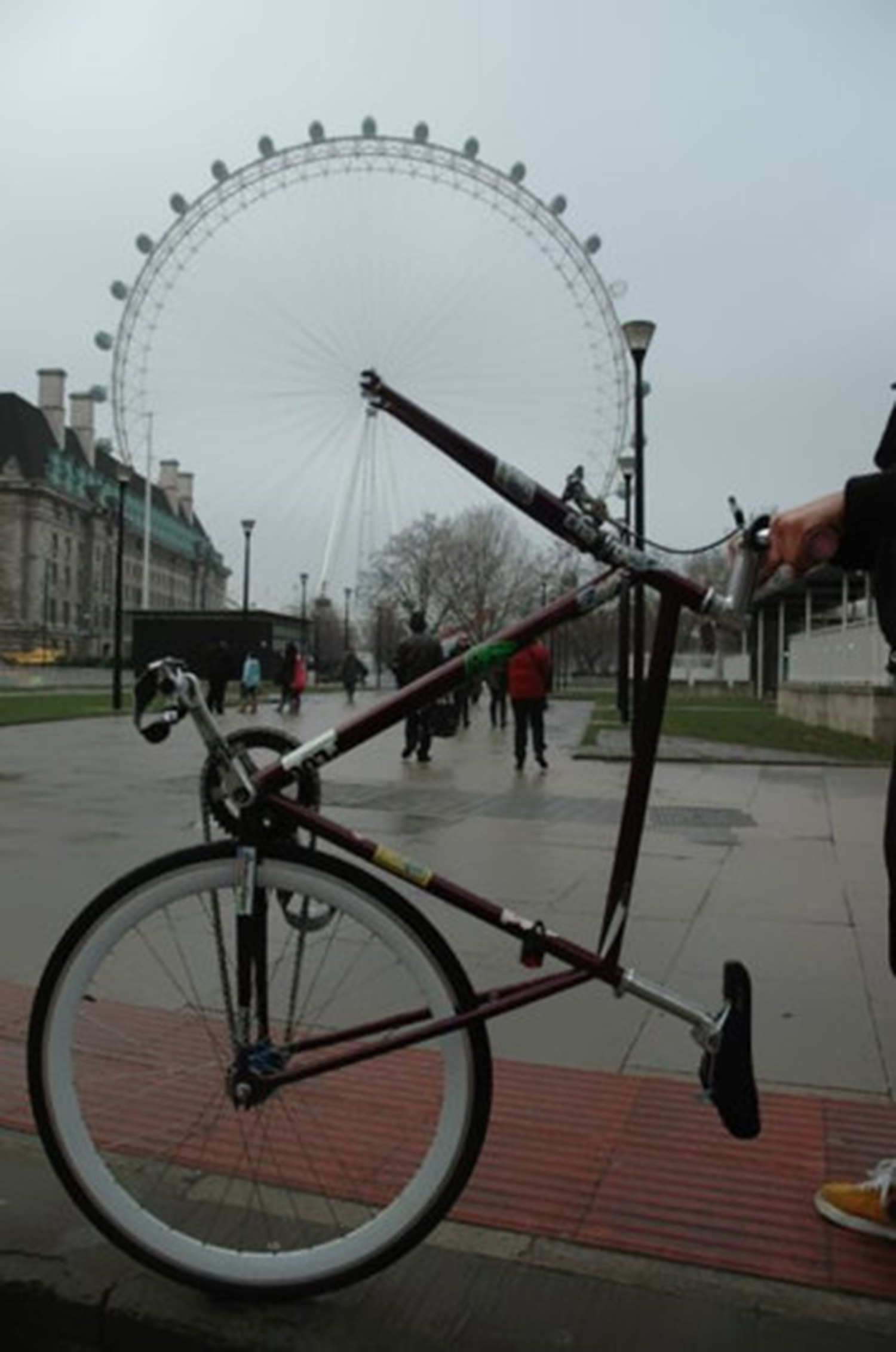 Funny Illusion Bicycle Picture