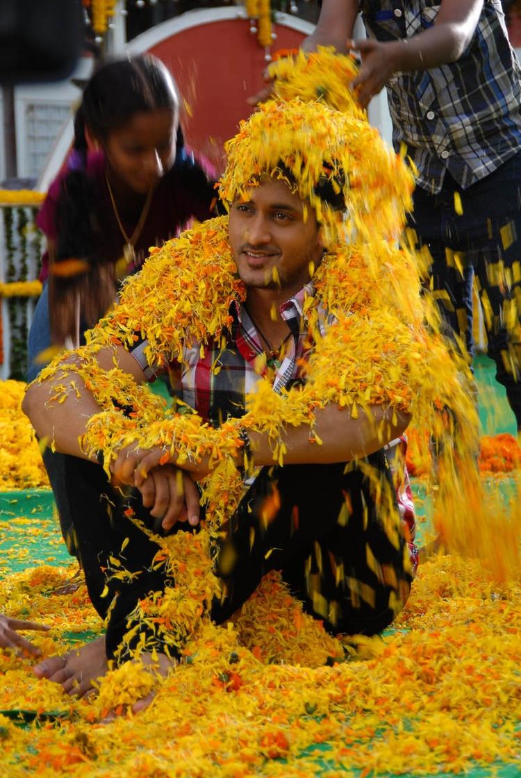 Manoj Nandam With Flowers Funny Picture