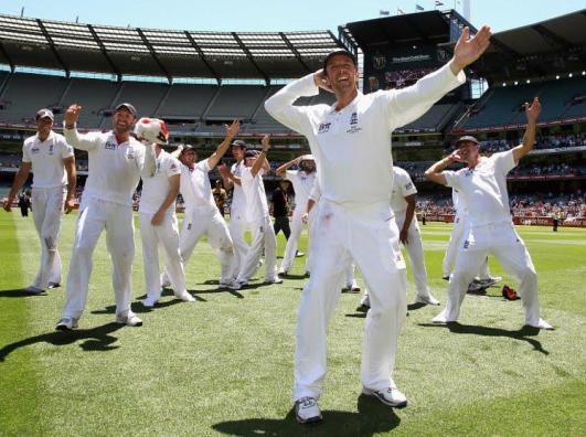 Players Singing And Dancing Funny Cricket Image