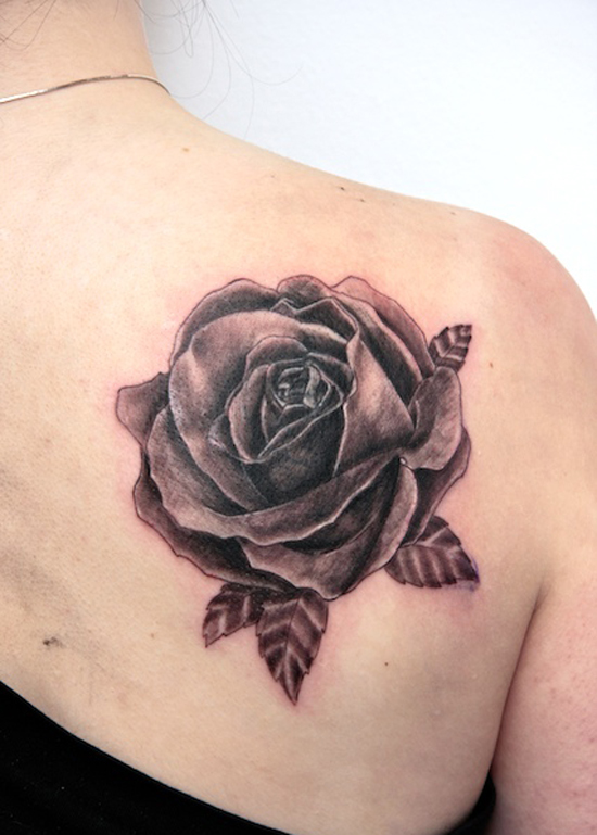Black Ink Rose Tattoo On Right Back Shoulder