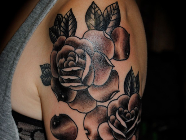 Black Ink Two Roses Tattoo On Shoulder