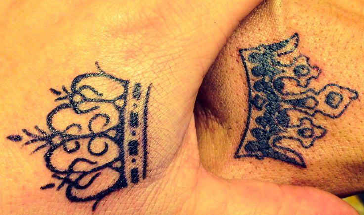 Black King And Queen Crown Tattoo On Couple Hand