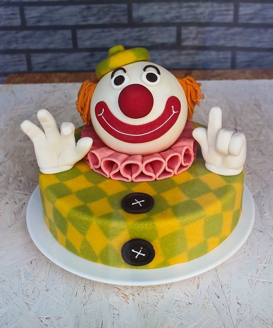 Funny Clown Smiley Face Cake