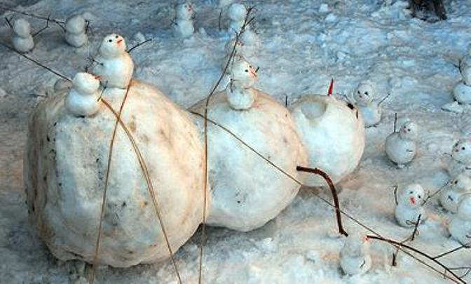 Funny Snowmen Picture