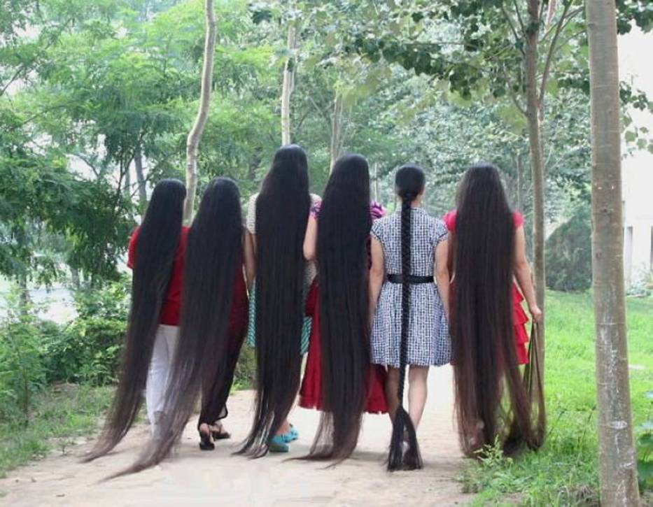 Long Hair Girls Amazing Funny Picture