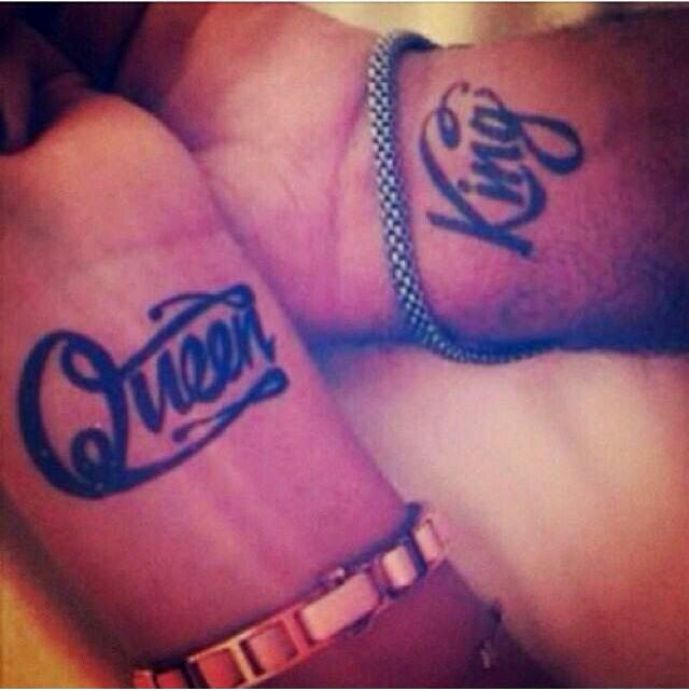Queen And King Wording Tattoo On Couple Wrist