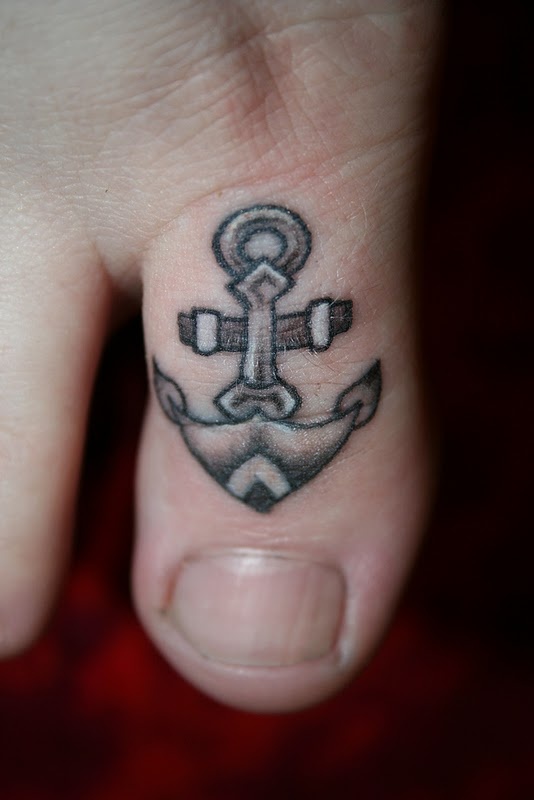 Unique Anchor Tattoo On Toe