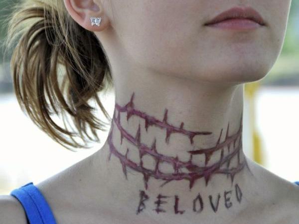 Beloved – Amazing Thorn Tattoo On Girl Neck