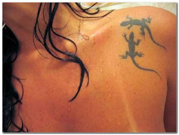 Black Two Gecko Tattoo On Left Front Shoulder