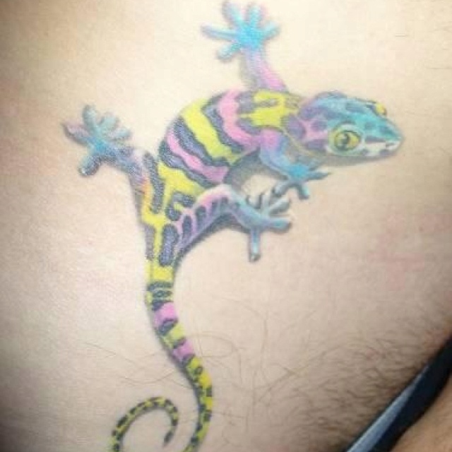 Colorful 3D Gecko Tattoo Design