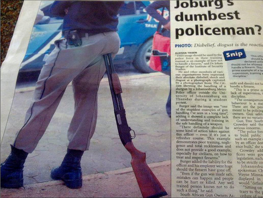 Joburgs Dumbest Policeman Funny Fail Image