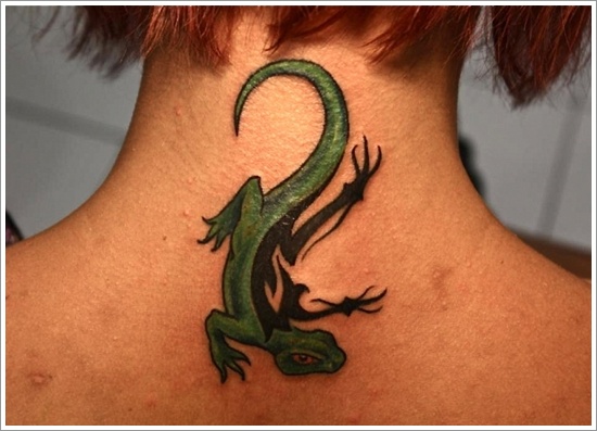Unique Black And Green Gecko Tattoo On Girl Back Neck