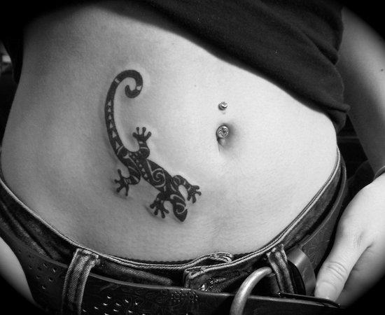 Unique Black Gecko Tattoo On Stomach
