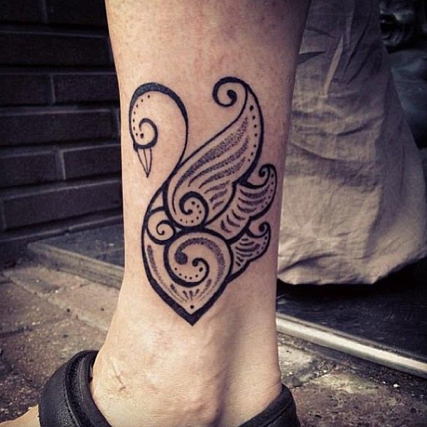 Amazing Swan Tattoo On Leg