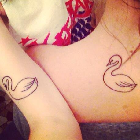 14 Swan Tattoo Images, Pictures And Latest Ideas