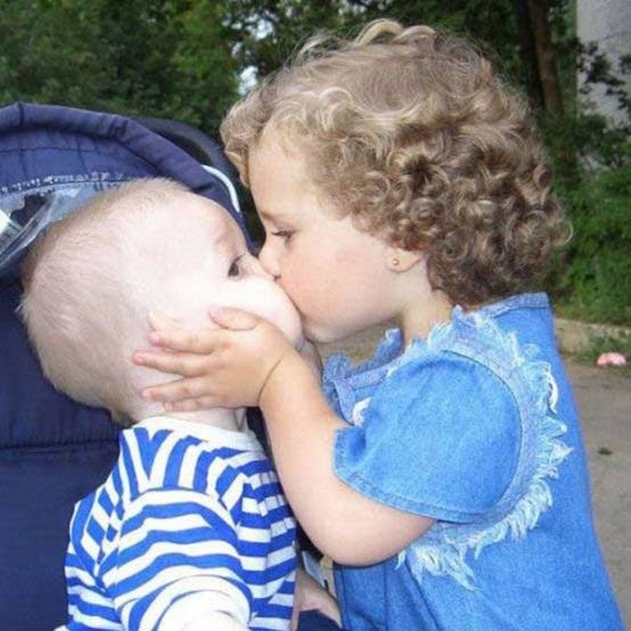 Children Kissing Funny Image