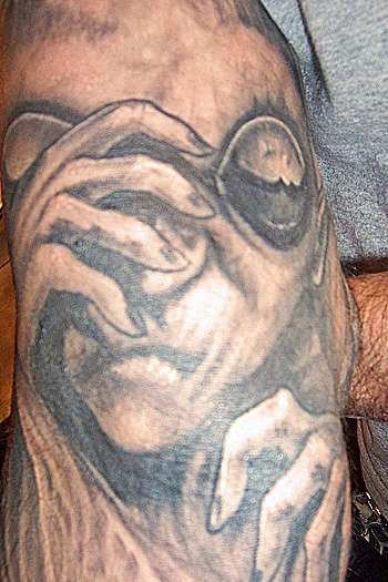 Classic Grey Alien Head Tattoo On Arm Sleeve